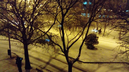 La nieve ha llegado con el mes de diciembre a Pamplona.