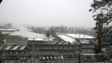 La nieve ha llegado con el mes de diciembre a Pamplona.