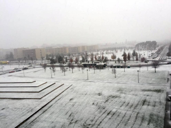 La nieve ha llegado con el mes de diciembre a Pamplona.