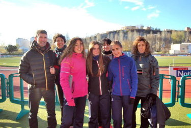 El domingo 3 de diciembre tuvo lugar la vigésimo sexta edición del Cross Hiru Herri, que reunió en Burlada a seiscientos atletas pertenecientes a distintas categorías, desde las edades sub 10; sub 14; sub 16; sub 18; hasta el Cross Popular o el Campeonato Navarro Absoluto y por equipos mixtos.