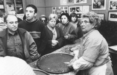 La churrería La Mañueta cumple 145 años. Repasamos sus fotos históricas.
