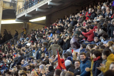 Búscate en la grada del partido celebrado en El Sadar Osasuna-Numancia