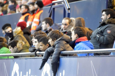 Búscate en la grada del partido celebrado en El Sadar Osasuna-Numancia