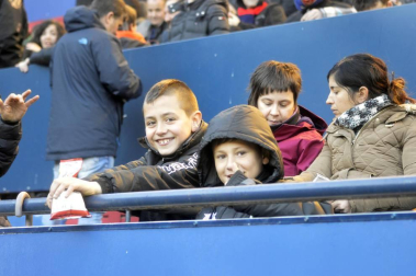 Búscate en la grada del partido celebrado en El Sadar Osasuna-Numancia