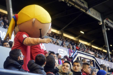 Búscate en la grada del partido celebrado en El Sadar Osasuna-Numancia