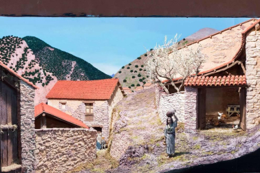 Once dioramas y dos grandes belenes integran la exposición de la Asociación de Belenistas Santa Ana de la capital ribera que ayer abrió sus puertas. Un montaje navideño de un pueblo costero es la “sorpresa” de la 23 edición de esta tradicional muestra