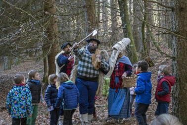 Galería de fotos del Olentzero en el refugio de Larraiza (sierra de Urbasa), Estella y San Adrián.