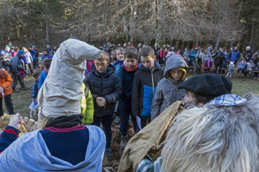 Galería de fotos del Olentzero en el refugio de Larraiza (sierra de Urbasa), Estella y San Adrián.