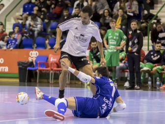 Osasuna Magna, Osasuna, Osasuna femenino y amigos de Puñal disputaron un torneo benéfico organizado por Sadar Bizirik.