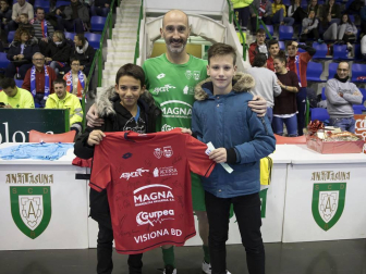 Osasuna Magna, Osasuna, Osasuna femenino y amigos de Puñal disputaron un torneo benéfico organizado por Sadar Bizirik.