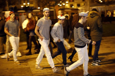 Imágenes de los disfraces de Nochevieja 2017 de Pamplona