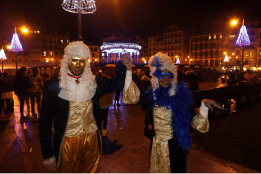 Imágenes de los disfraces de Nochevieja 2017 de Pamplona