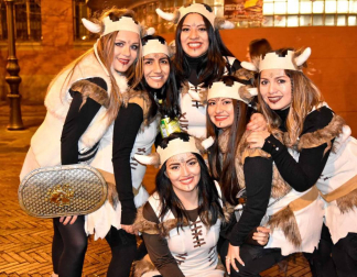 Imágenes de los disfraces de Nochevieja 2017 de Pamplona