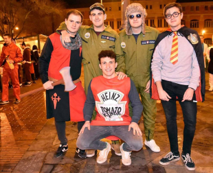 Imágenes de los disfraces de Nochevieja 2017 de Pamplona