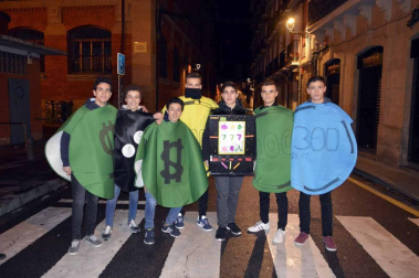 Imágenes de los disfraces de la Nochevieja de 2017 en Pamplona