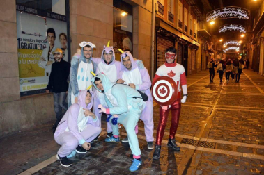 Imágenes de los disfraces de la Nochevieja de 2017 en Pamplona