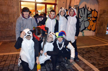 Imágenes de los disfraces de la Nochevieja de 2017 en Pamplona