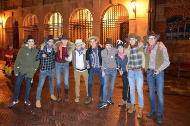 Imágenes de los disfraces de la Nochevieja de 2017 en Pamplona