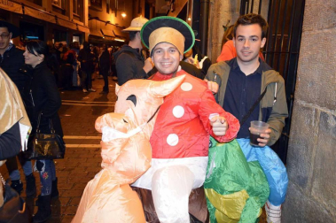 Imágenes de los disfraces de la Nochevieja de 2017 en Pamplona