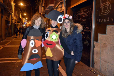 Imágenes de los disfraces de la Nochevieja de 2017 en Pamplona