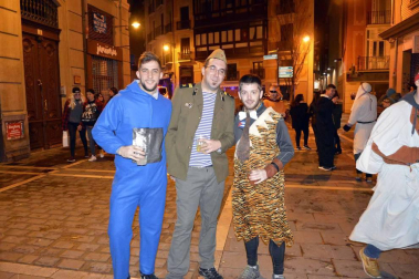 Imágenes de los disfraces de la Nochevieja de 2017 en Pamplona