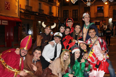 Imágenes de los disfraces de la Nochevieja de 2017 en Pamplona