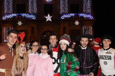Imágenes de los disfraces de la Nochevieja de 2017 en Pamplona
