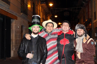 Imágenes de los disfraces de la Nochevieja de 2017 en Pamplona