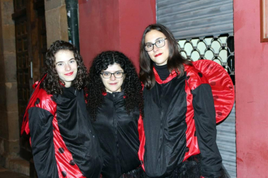 Imágenes de los disfraces de la Nochevieja de 2017 en Pamplona
