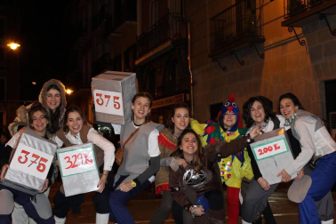 Imágenes de los disfraces de la Nochevieja de 2017 en Pamplona