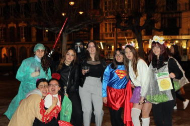 Imágenes de los disfraces de la Nochevieja de 2017 en Pamplona