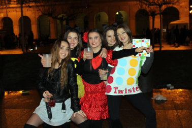 Imágenes de los disfraces de la Nochevieja de 2017 en Pamplona