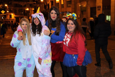 Imágenes de los disfraces de la Nochevieja de 2017 en Pamplona