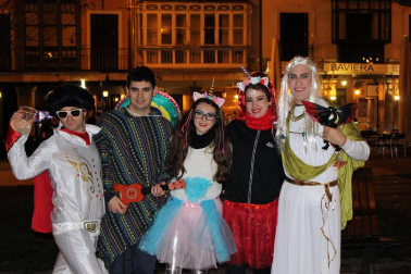 Imágenes de los disfraces de la Nochevieja de 2017 en Pamplona