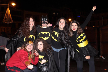 Imágenes de los disfraces de la Nochevieja de 2017 en Pamplona