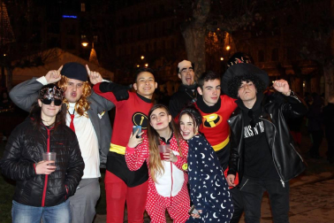Imágenes de los disfraces de la Nochevieja de 2017 en Pamplona