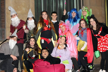 Imágenes de los disfraces de la Nochevieja de 2017 en Pamplona