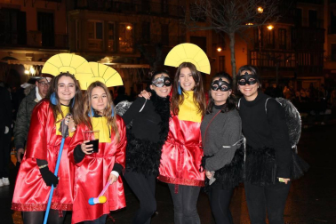 Imágenes de los disfraces de la Nochevieja de 2017 en Pamplona
