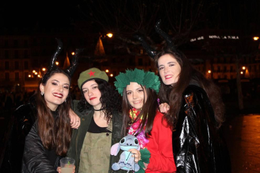 Imágenes de los disfraces de la Nochevieja de 2017 en Pamplona
