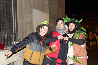 Imágenes de los disfraces de la Nochevieja de 2017 en Pamplona