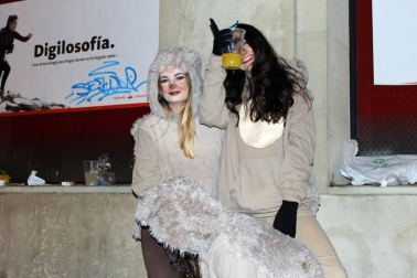 Imágenes de los disfraces de la Nochevieja de 2017 en Pamplona