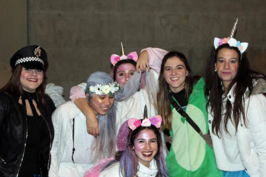 Imágenes de los disfraces de la Nochevieja de 2017 en Pamplona