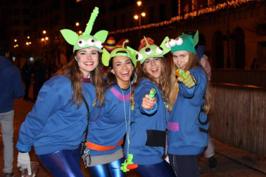 Imágenes de los disfraces de la Nochevieja de 2017 en Pamplona