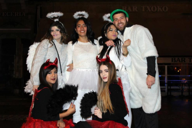 Imágenes de los disfraces de la Nochevieja de 2017 en Pamplona