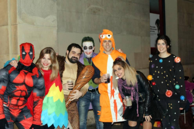 Imágenes de los disfraces de la Nochevieja de 2017 en Pamplona