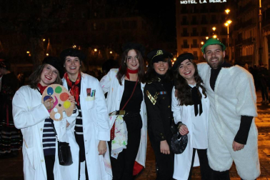 Imágenes de los disfraces de la Nochevieja de 2017 en Pamplona