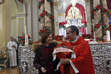 La Cofradía de San Saturnino fue la encargada de amenizar una liturgia que terminó con la tradicional jota.