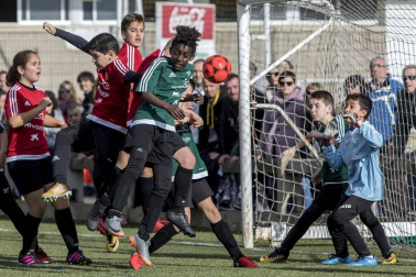 Imágenes de los cuartos de final del XXVI Torneo Interescolar - 3 de enero