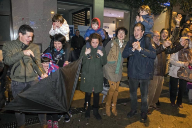 Peñaguda hizo posible en Estella dos horas de cabalgata en la que los Reyes Magos cumplieron con los sueños infantiles