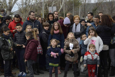 Imágenes de la llegada de los Reyes Magos a Pamplona, desde el puente de la Magdalena al Ayuntamiento.